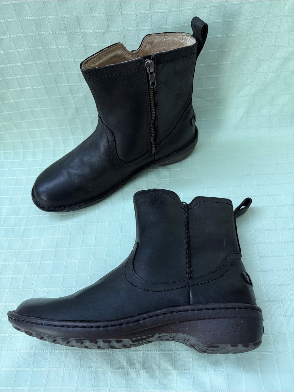 UGG Black Kids Zip Side Leather Boots